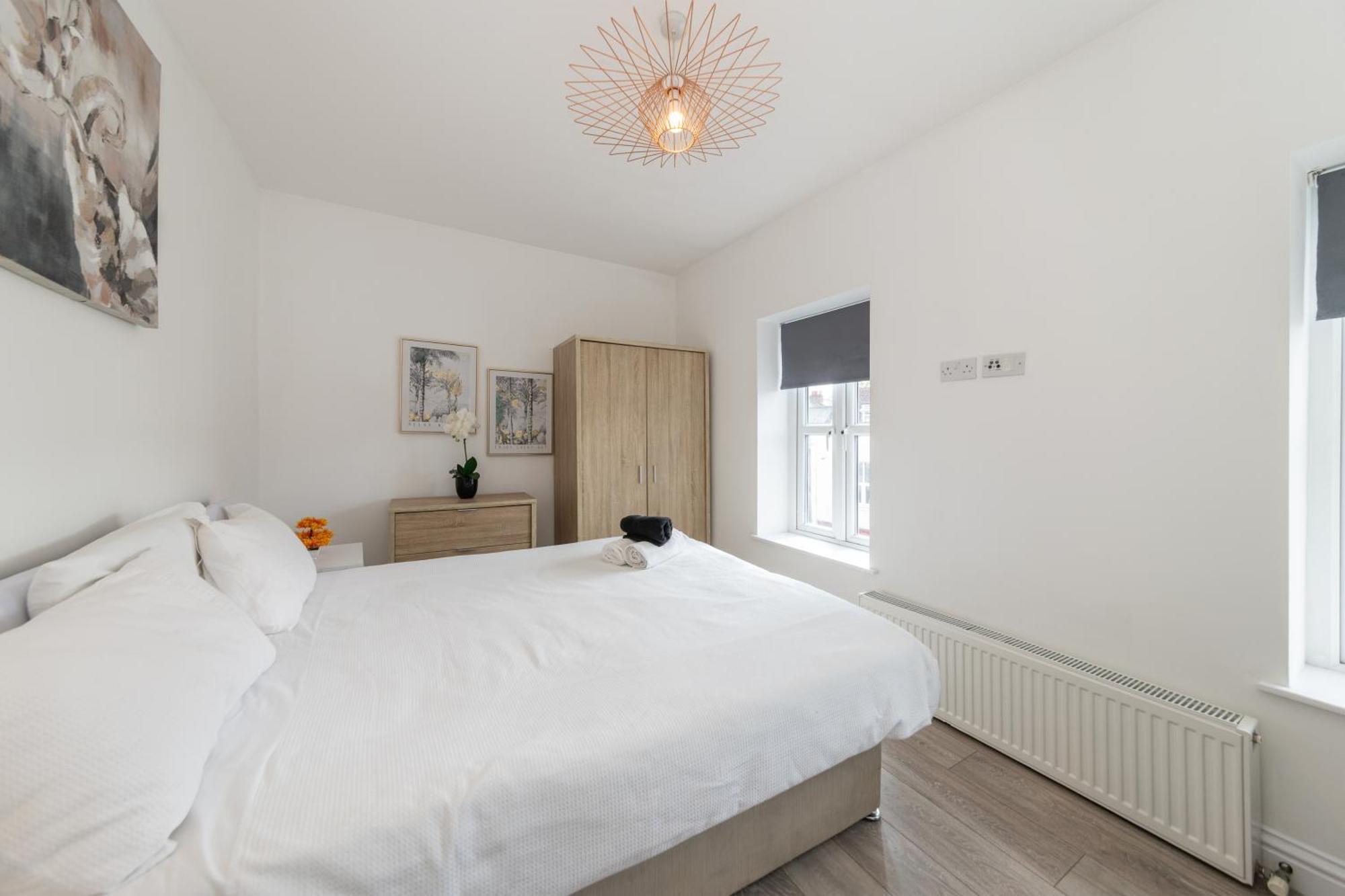 Ibex House 2 Beds Well Equipped Reading